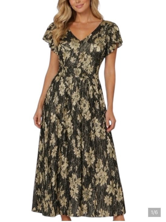 Vince Camuto Dresses & Skirts - NWT Vince Camuto Gold Foil Floral V-Neck Maxi Dress Size Medium Rich Black